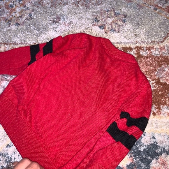 GAP DISNEY Donald Duck Red Knit Boys Crewneck Sweater Size 12-18 Mos - Picture 3 of 3